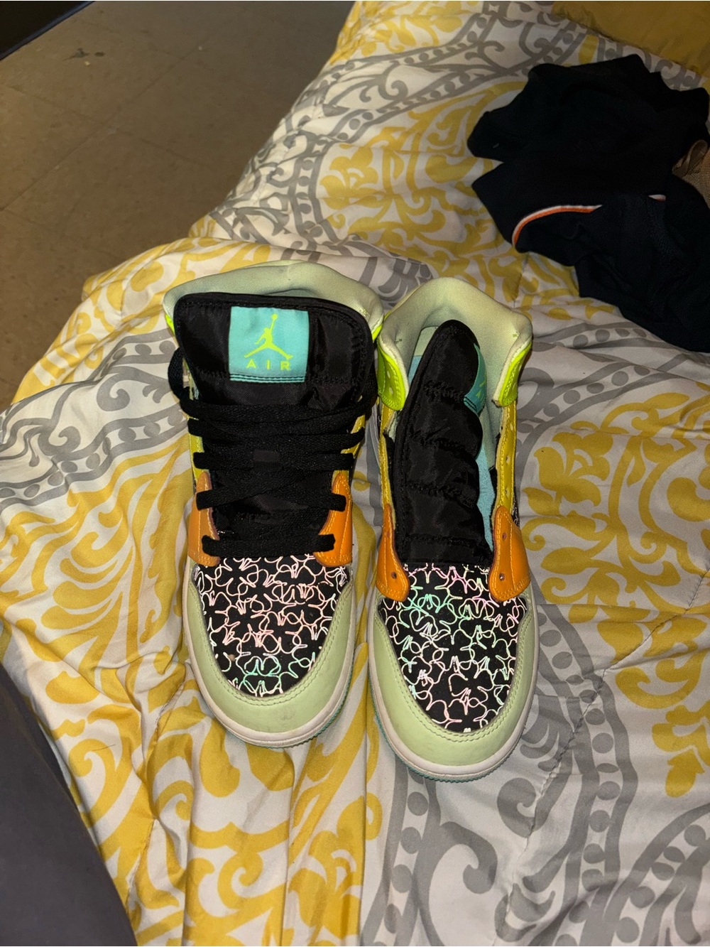Nike Kids' High-Top Sneakers in Mint, Black & Orange